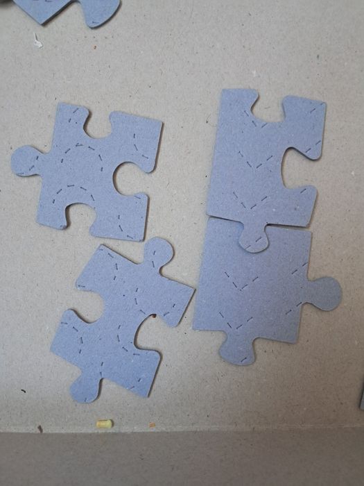 Duże pudełko puzzle 30 + memo + domino