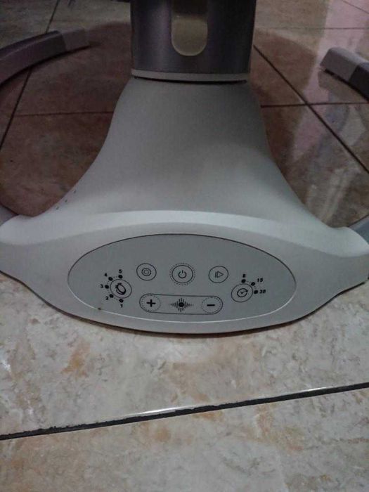 Cadeira de balanço eléctrica para bebé com controlo remoto e bluetooth