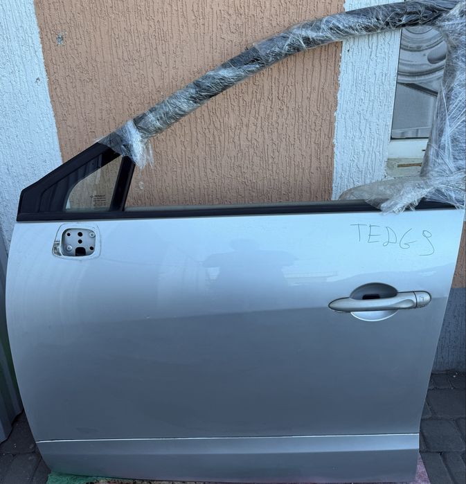 Двері передні ліві Renault Grand Scenic 3 TED69