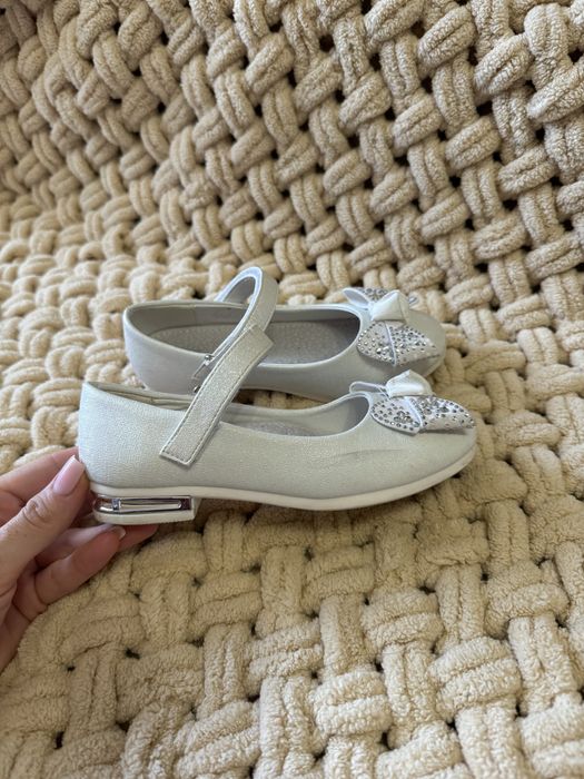 Туфлі для дівчинки