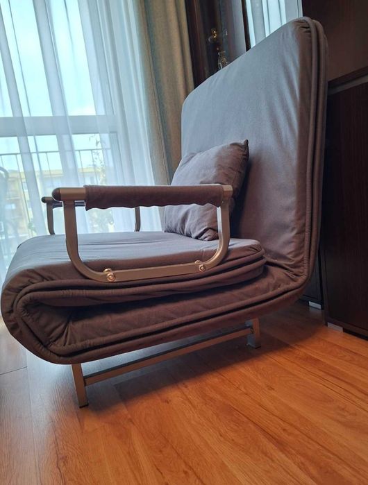 Fotel rozkładany, w dobrym stanie