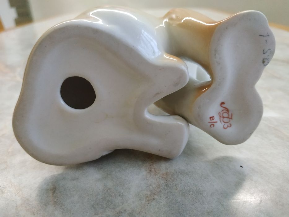 Фарфорова статуетка Левеня ЛФЗ