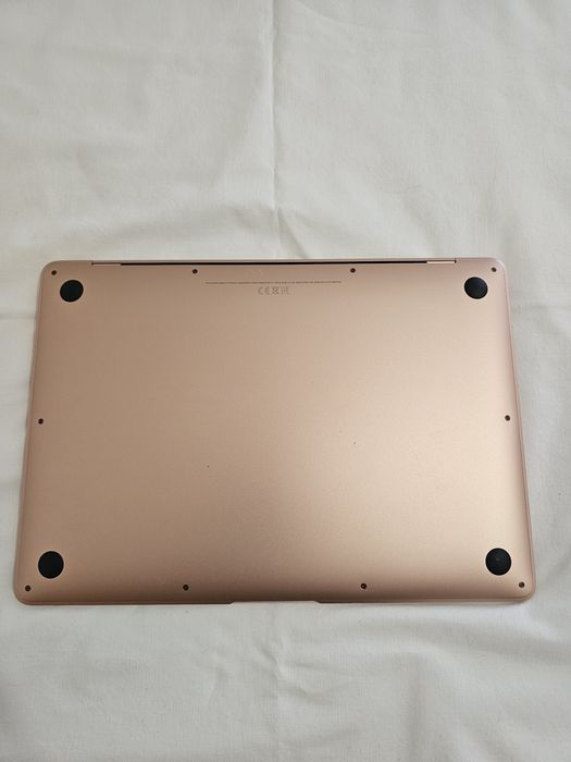 MacBook Air M1 2020 Dourado - 8GB 256GB