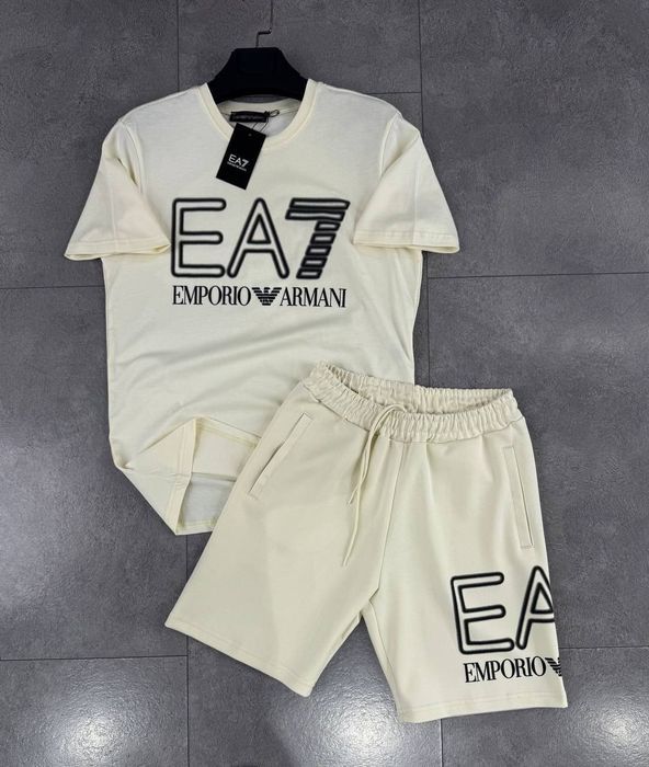 Літній летний  костюм  Armani Exchange  EA7  футболка  та шорти