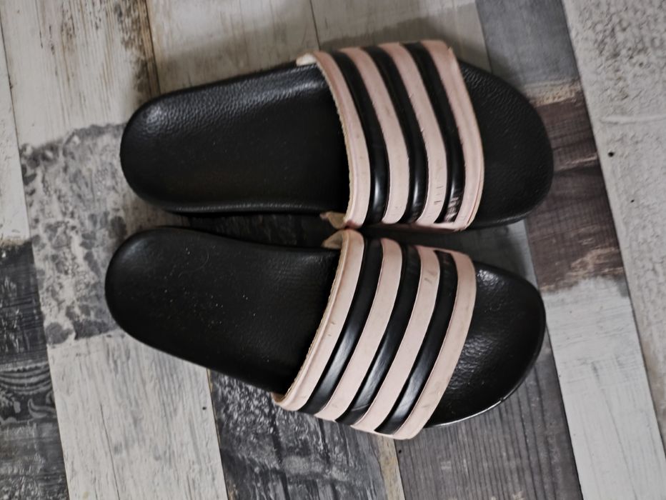 Laczki basenowe Adidas