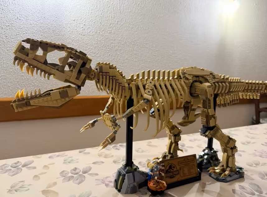 Construção Jurassic Park: Esqueleto T-Rex (Edição Colecionador)