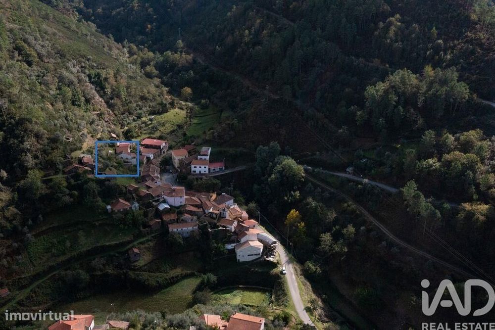Casa de aldeia T5 em Folques de 154,00 m2