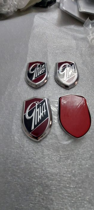 Emblemas Ford Ghia para as laterais Mala Frente