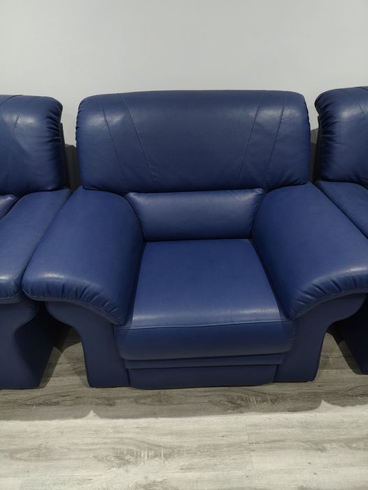 Sofas,em pele azul