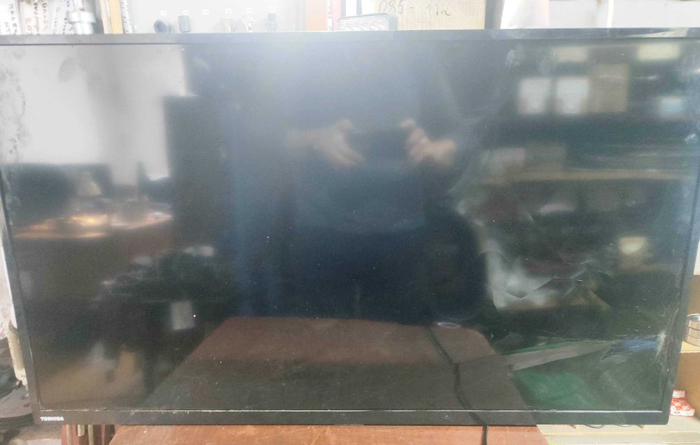 Телевізор Toshiba 40S2855EC на з/ч