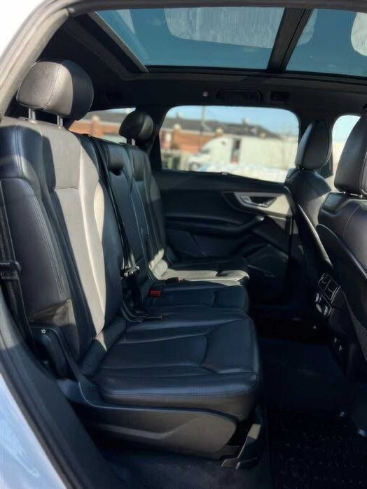 Audi Q7 45 TFSI quattro Premium Plus      2019