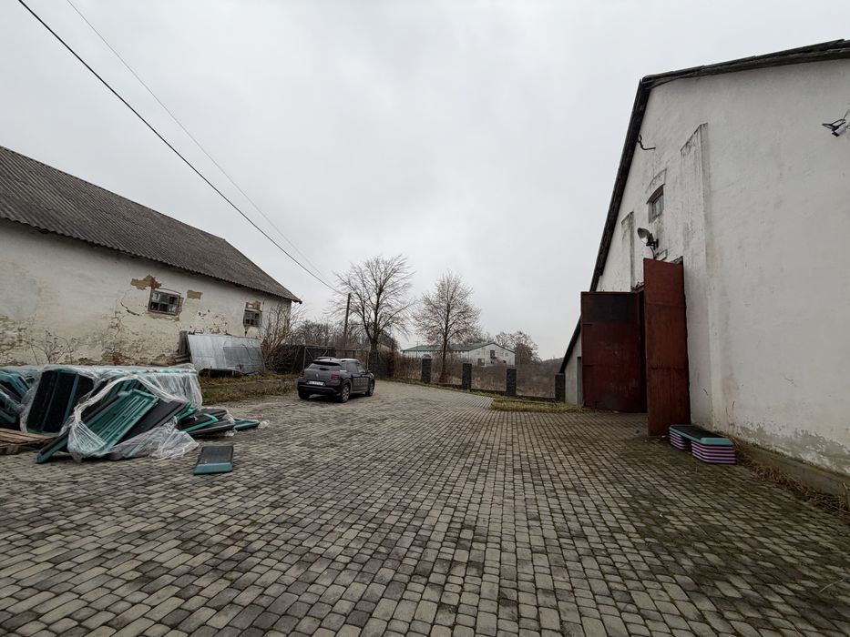 Продаж! Складське приміщення . С. Угри ( дорога на Шегині)