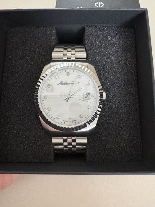 Годинник Mathey-Tissot