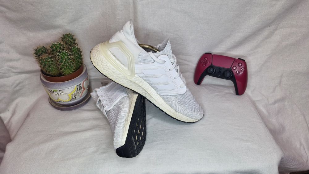 Чоловічі кросівки Adidas Ultraboost.Розмір 44