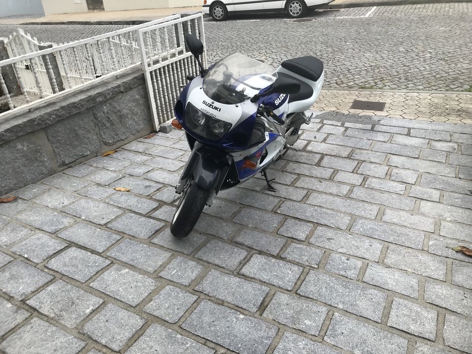 Suzuky gsxr 600 ano 2000