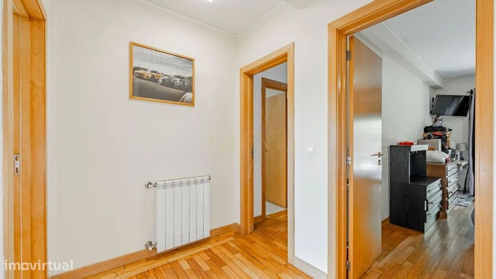 Apartamento T3 em Fradelos | 146 m² | Varanda c/ Churrasqueira