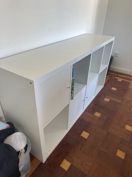 Vendo aqui um movel para sala ou quarto