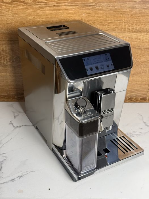 Кофемашина Delonghi PrimaDonna Elite з Гарантією !
