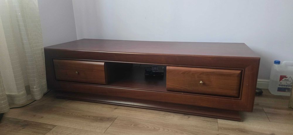 Szafka pod telewizor
