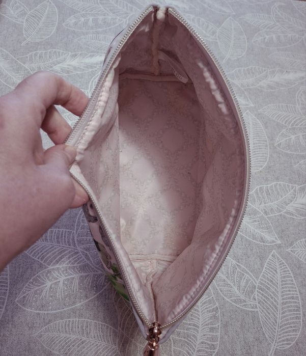 Большая косметичка Ted Baker