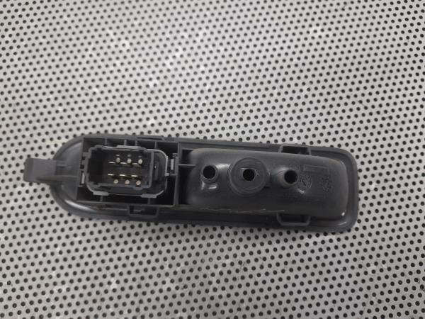 Comando / botão / interruptor vidros trás esquerdo RENAULT Clio III (B