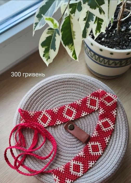 Силянка, чокер Лесі Українки, традиційні прикраси з бісеру