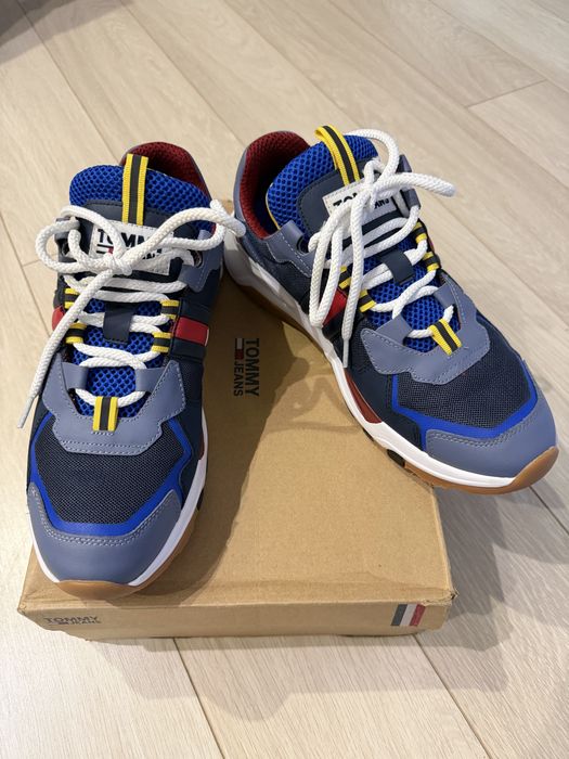 Продам мужские кроссовки Tommy Jeans