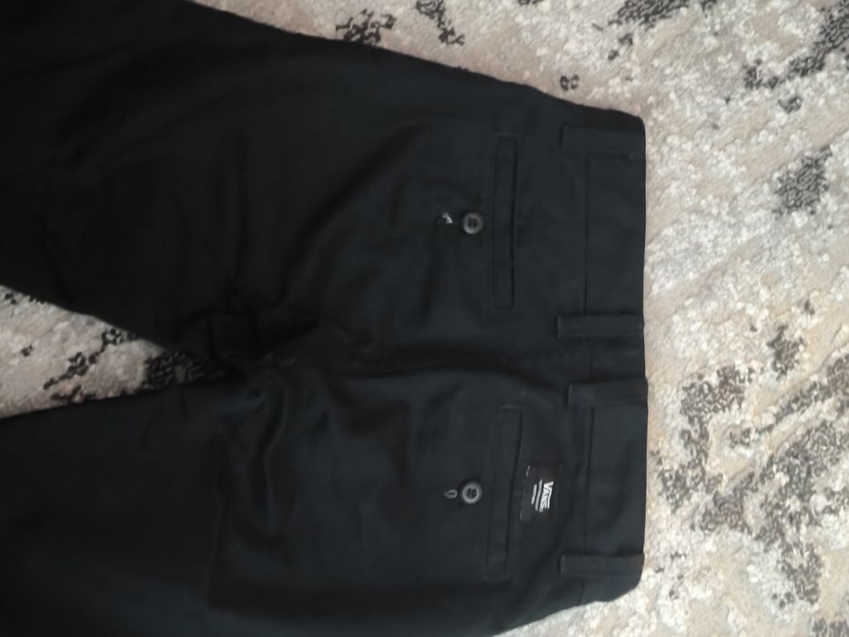 Spodnie chłopięce Vans  czarne - komunijne rozmiar 23