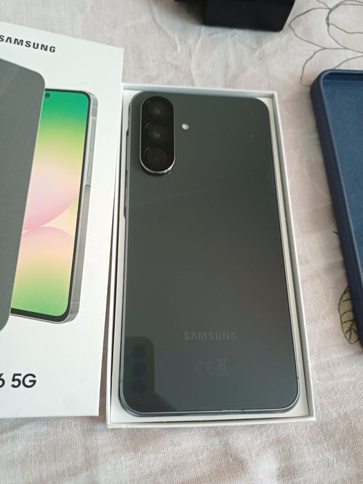 Смартфон Samsung Galaxy A56 5G в кольорі graphite