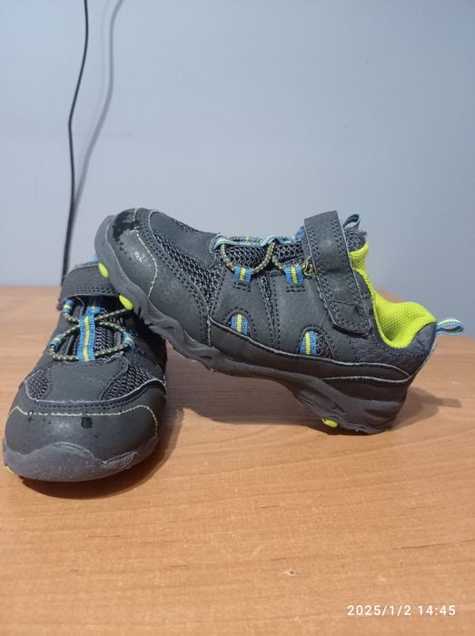 Buty sportowe 28,5 na rzep 29 wkładka 18,5cm