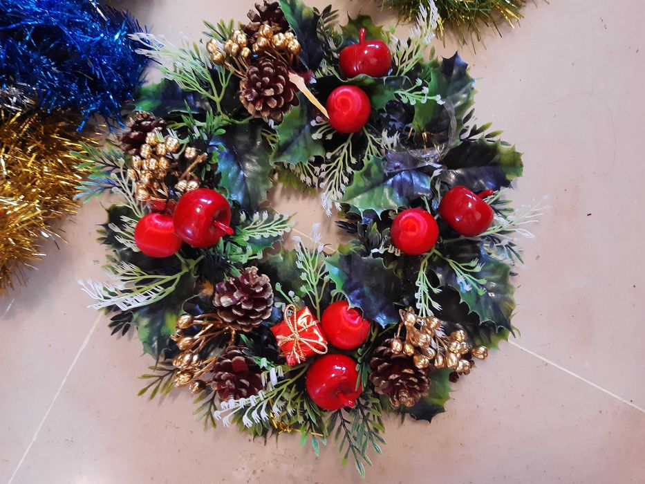 Decorações Natal: fitas, bolas, velas, coroa, estrela,excelente estado