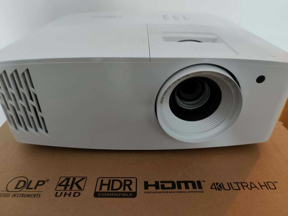 projektor optoma uhd35x