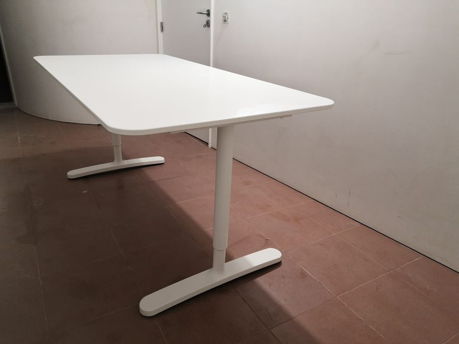 Secretária Bekant 160x80cm