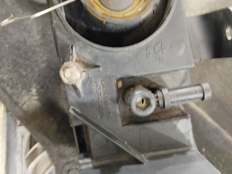 Продам фари chrysler voyager 3