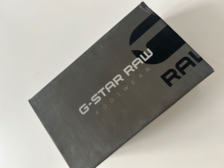 Sapatos de pele azul