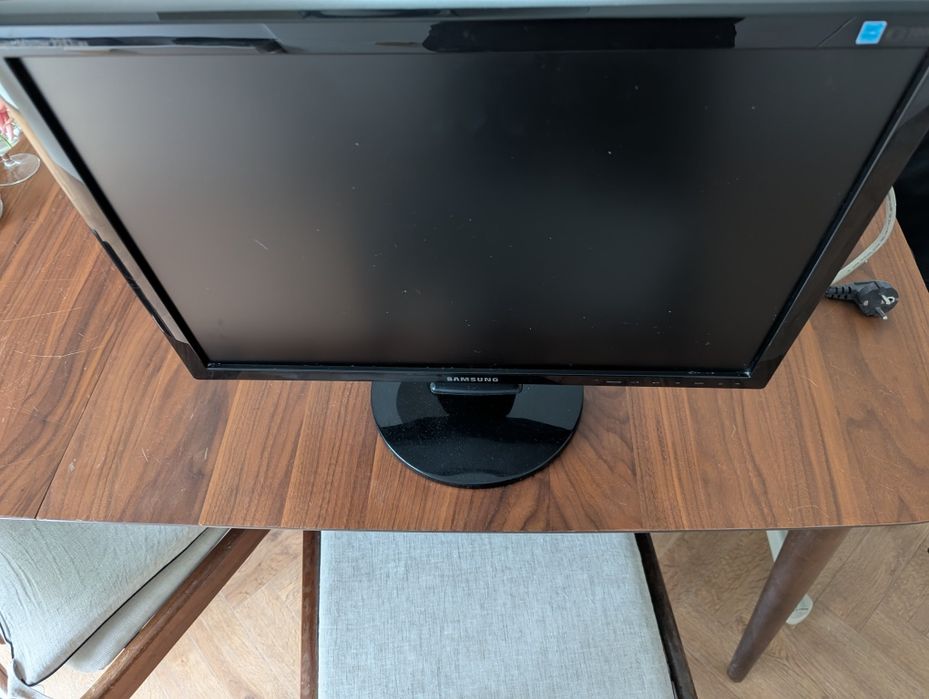 Samsung SyncMaster 2243LNX