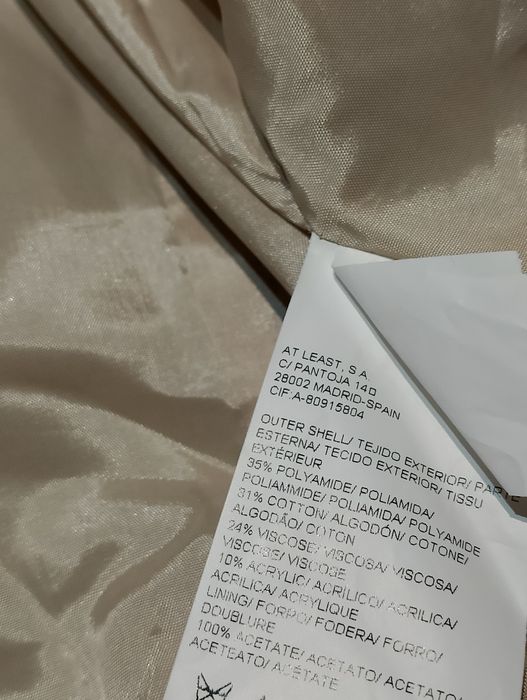 Złoty Damski Płaszcz Dwurzędowy W Paski Hoss Intropia