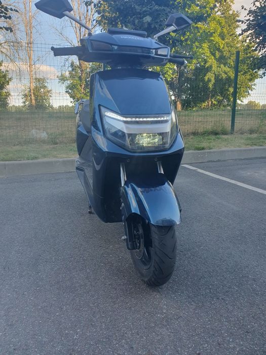 Продам електроскутер Maxxter Nova  — LED-світло, багата комплектація