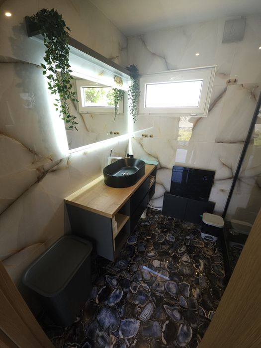 Domek nad jeziorem,JACUZZI I SAUNA,własna linia brzegowa