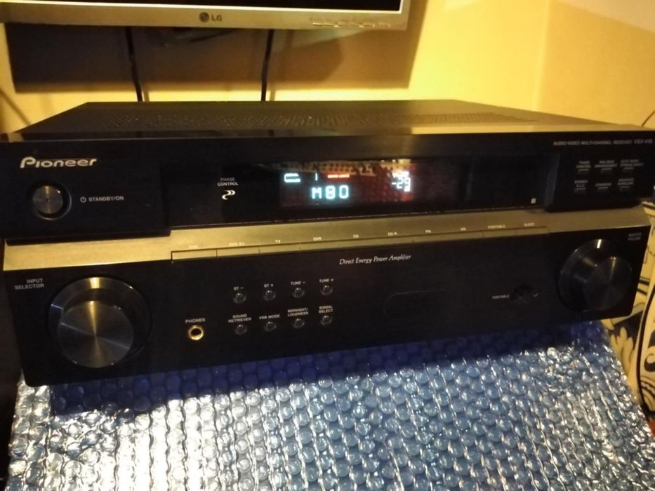 Pioneer 5.1 Amplifier with Radio, Model VSX 418 RDS64284278897409124