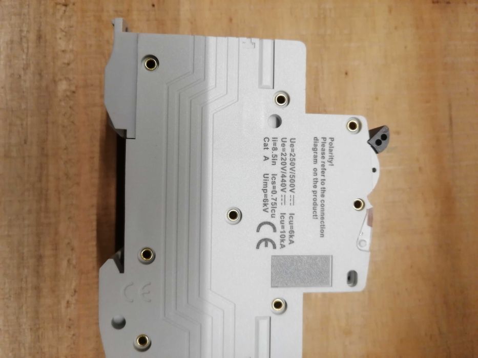 Disjuntor  magnetotermico Tracon Corrente Continua 16 Amperes.