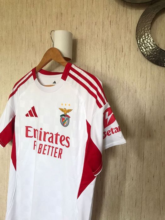 Camisola do SLB época 25/26