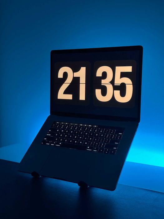 MacBook Pro 15″ 2018 | i9 | 32GB RAM | 1TB SSD – OKAZJA