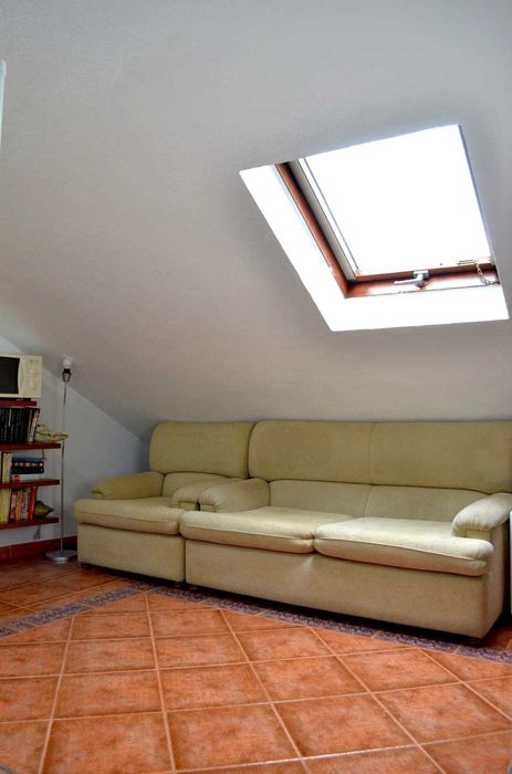 Quarto acolhedor, luminoso e mobilado na Encosta do Sol - Amadora