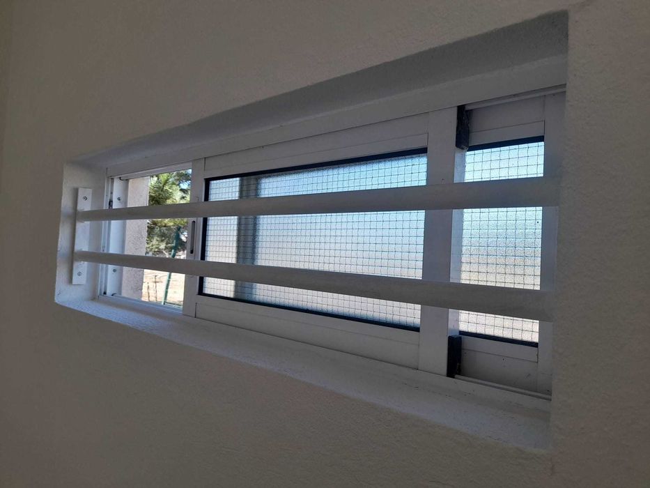 alugo garagem no Samouco
