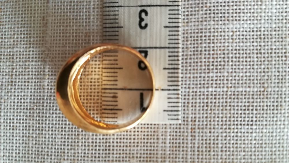 Anel dourado "Casa Batalha" tamanho 15