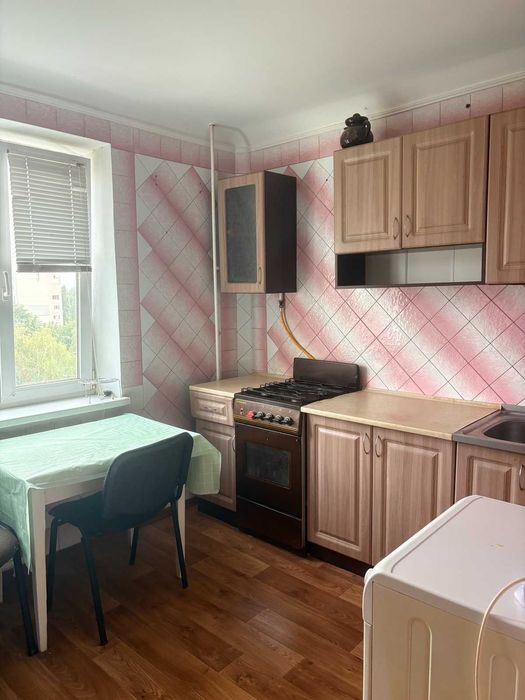 Продаж 2х кімнатної квартири з великою кухнею / молодіжний