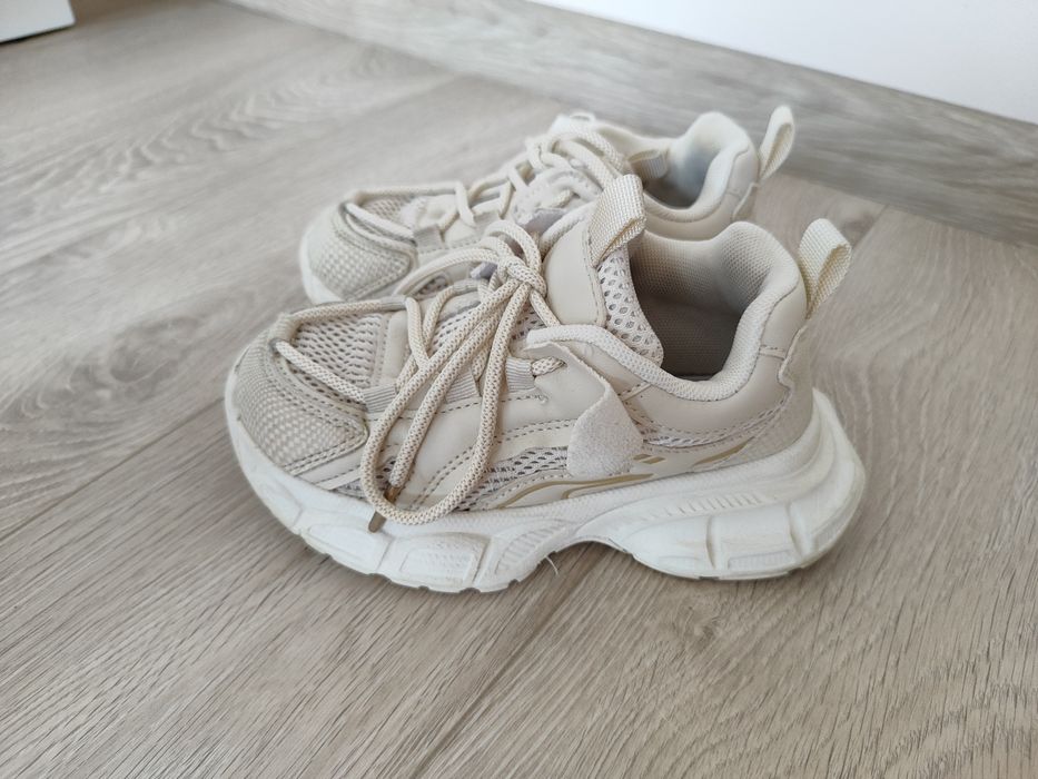 Кросівки для дівчинки