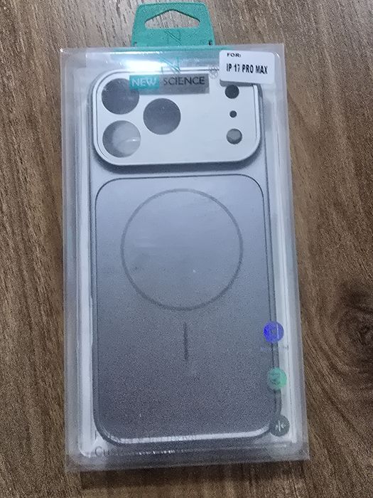 Capa de iphone 17 pro max prateado