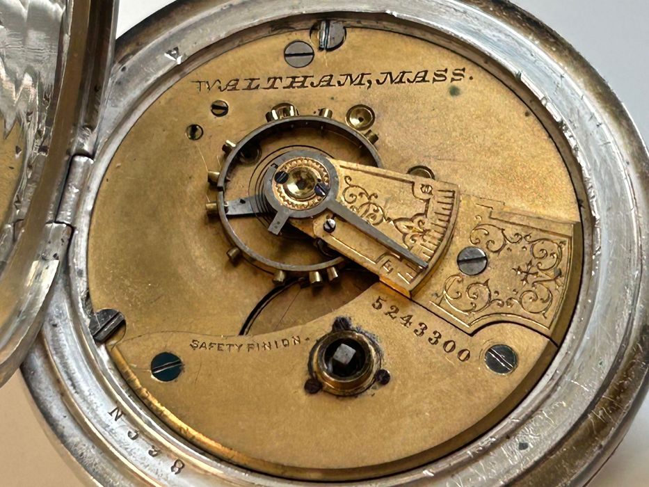 Zegarek kieszonkowy Waltham Srebrny Bardzo duży , super stan !! Unikat